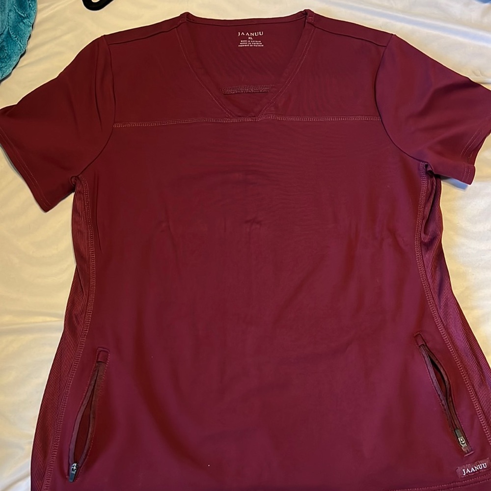 Jaanuu Scrub Top